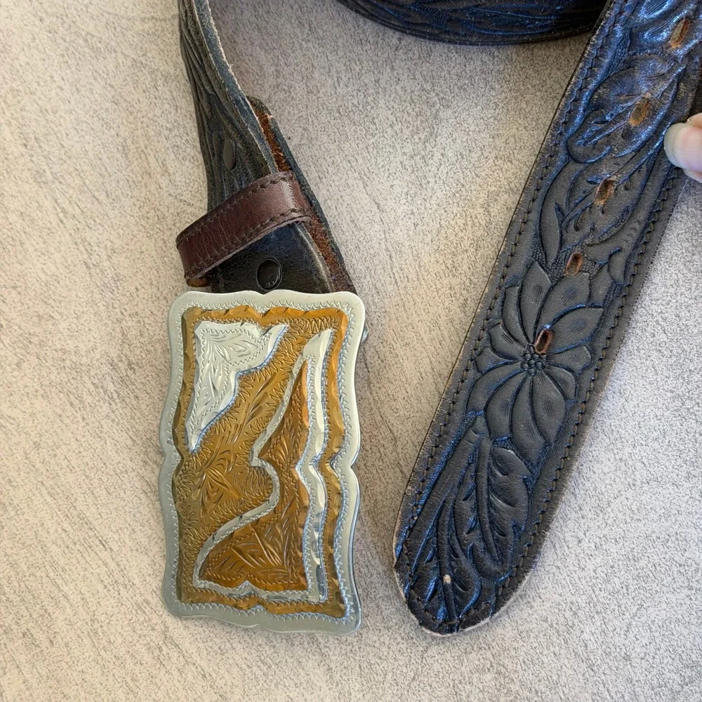 Chambers Western Belt Hand Finished Tooled Leather Two Tone Buckle USA 38‎ VTG